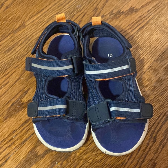 💥3/$25💥 Cat&Jack velcro sandals - Picture 1 of 3
